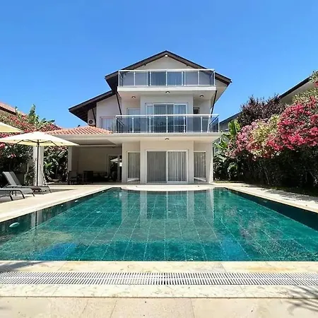 Lumar Homes - Valley 빌라 *