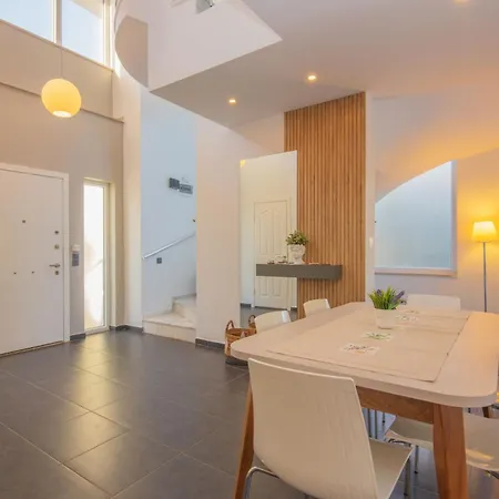 Lumar Homes - Valley 빌라 페티예